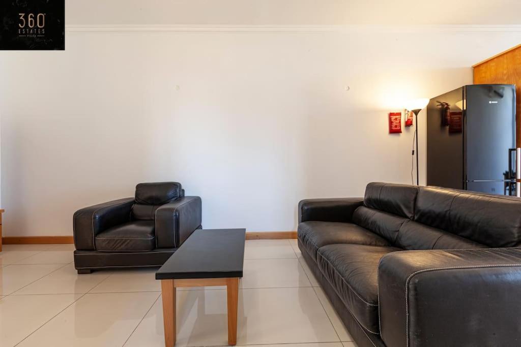 Comfortable Penthouse, Served With Lift, Wifi & Ac By 360 Estates Gzira Eksteriør billede