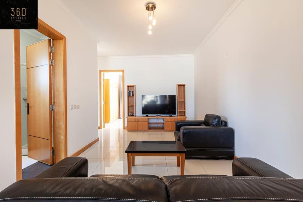 Comfortable Penthouse, Served With Lift, Wifi & Ac By 360 Estates Gzira Eksteriør billede